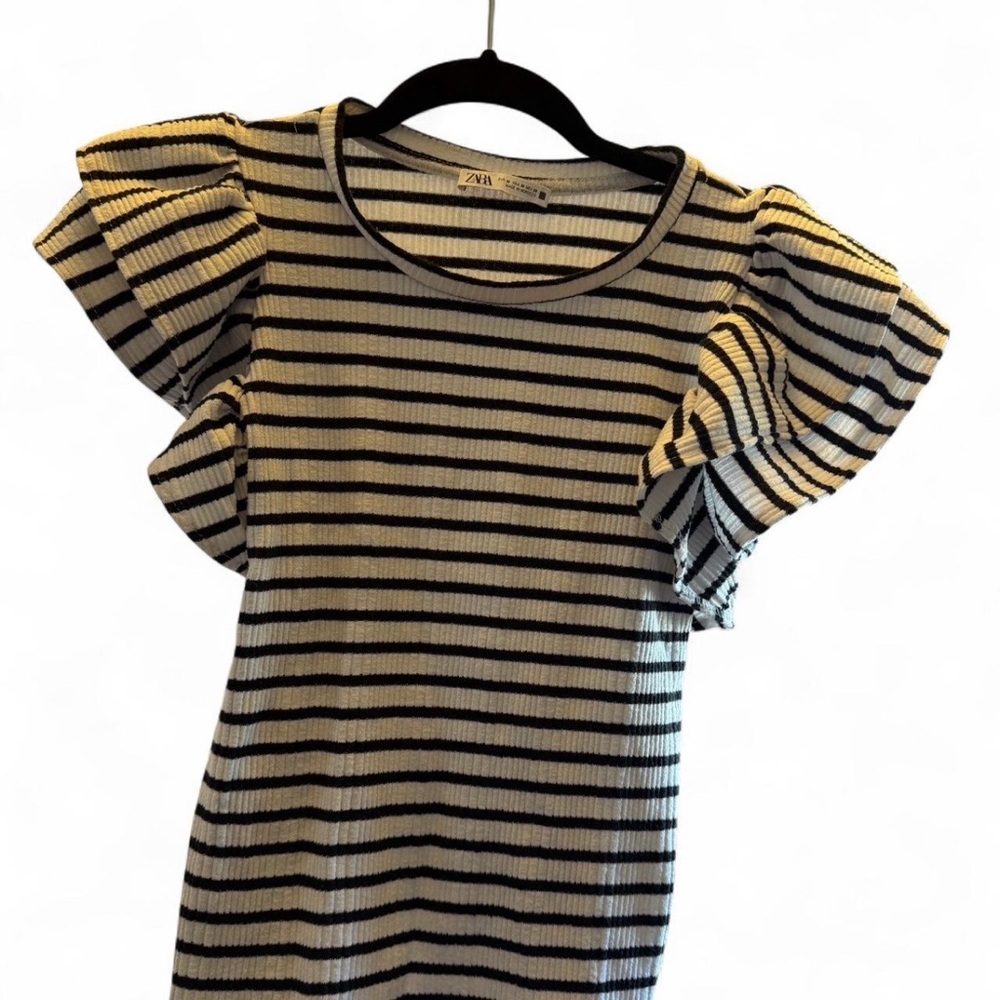 Zara Women's Ruffled Sleeve Striped Top